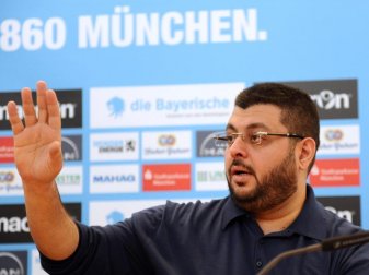 Hasan Ismaik: «Wenn wir uns in den nächsten Monaten weiterhin im selben Status befinden, werden wir überlegen, ob wir außerhalb Münchens ein Grundstück suchen müssen.» Foto: Andreas Gebert
<br>dpa-infocom GmbH Hasan Ismaik: «Wenn wir uns in den nächsten Monaten weiterhin im selben Status befinden, werden wir überlegen, ob wir außerhalb Münchens ein Grundstück suchen müssen.» Foto: Andreas Gebert
<br>dpa-infocom GmbH