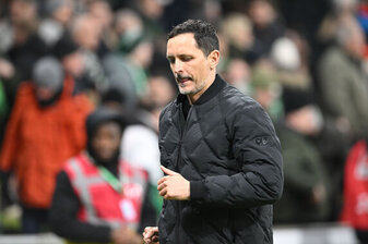 Muss er bald gehen? Eintracht Frankfurts Cheftrainer Dino Toppmöller. 