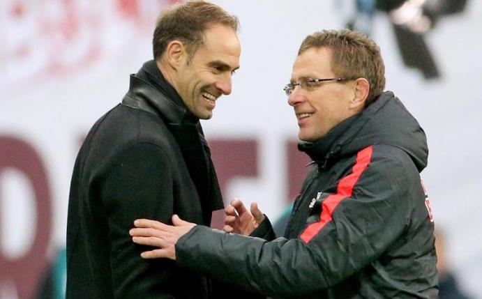 RB-Vorstand Oliver Mintzlaff (l) ist sicher dass Ralf Rangnick über 2019 hinaus bei RB Leipzig bleibt. Foto: Jan Woitas