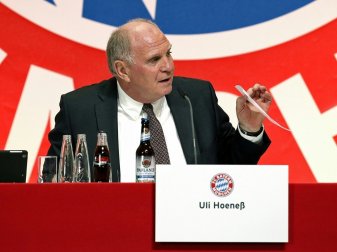 Hoeneß denkt über den Verkauf weiterer Anteile nach (Quelle: FIRO/SID)
<br>© 2017 SID Hoeneß denkt über den Verkauf weiterer Anteile nach (Quelle: FIRO/SID)
<br>© 2017 SID