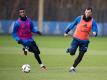 Gideon Jung (l) hat sich im Trainingslager des HSV verletzt. Foto: Daniel Reinhardt
<br>dpa-infocom GmbH