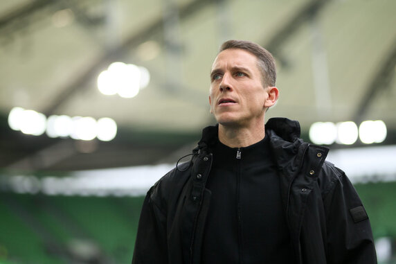 Sieglosserie hält an! Trainer-Entscheidung in Wolfsburg