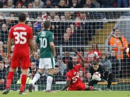 Der FC Liverpool kam gegen Plymouth Argyle nicht über ein 0:0 hinaus. Foto: Martin Rickett Der FC Liverpool kam gegen Plymouth Argyle nicht über ein 0:0 hinaus. Foto: Martin Rickett