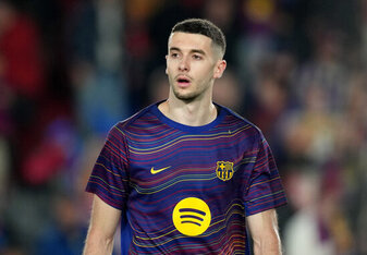 BARCELONA, SPAIN - MARCH 03: Marc Casado of FC Barcelona looks on during warm ups prior to the Copa Del Rey Semi Final Second Leg match between FC Barcelona and Atlético de Madrid at Camp Nou on Marc