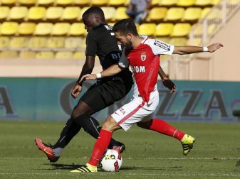 Paul-Georges Ntep (l) im Spiel seines Ex-Clubs Rennes gegen AS Monaco. Foto: Sebastien Nogier
<br>dpa-infocom GmbH Paul-Georges Ntep (l) im Spiel seines Ex-Clubs Rennes gegen AS Monaco. Foto: Sebastien Nogier
<br>dpa-infocom GmbH