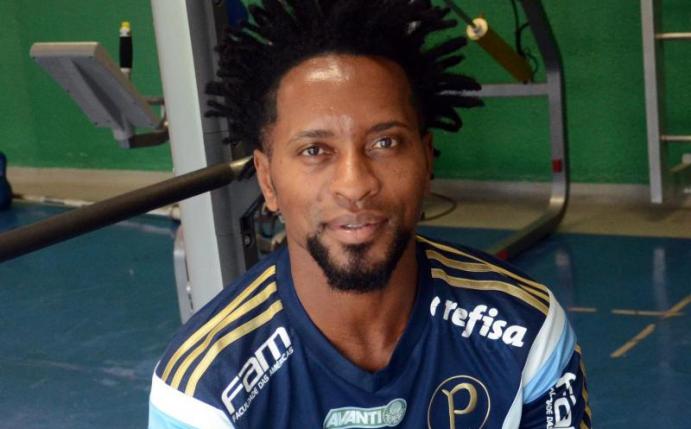 Zé Roberto wird im Juli 43, spielen will er noch bis Ende des Jahres. Foto: Georg Ismar