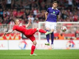 Sebastian Polter (l.) kehrt zurück nach Berlin (Quelle: PIXATHLON/SID)
<br>© 2017 SID Sebastian Polter (l.) kehrt zurück nach Berlin (Quelle: PIXATHLON/SID)
<br>© 2017 SID