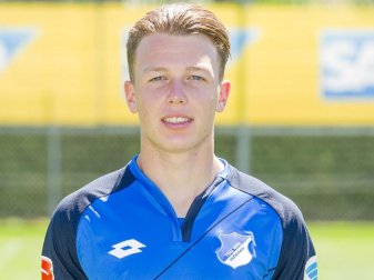 Der 18-jährige Dennis Geiger erhält bei Hoffenheim einen Profivertrag bis zum 30. Juni 2019. Foto: APF
<br>dpa-infocom GmbH Der 18-jährige Dennis Geiger erhält bei Hoffenheim einen Profivertrag bis zum 30. Juni 2019. Foto: APF
<br>dpa-infocom GmbH