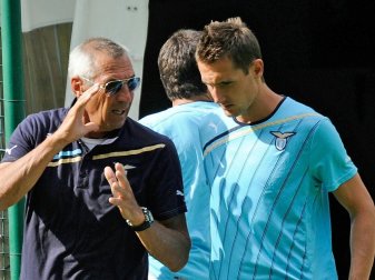 Edoardo Reja schwärmt von der Arbeit mit Miroslav Klose (Quelle: PIXATHLON/SID)
<br>© 2017 SID