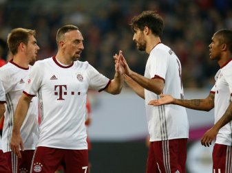 Bayern gewinnen Telekom Cup: Ribéry und Martinez treffen (Quelle: FIRO/SID)
