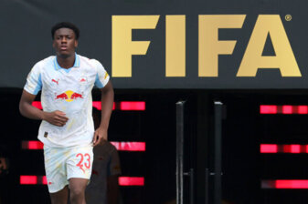 Neuer Mann in der BVB-Defensive: Joane Gadou. (Foto: Michael Reaves/Getty Images)