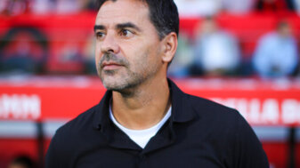 Foto: Bayer intensiviert Trainersuche: Spanier Míchel rückt in den Fokus