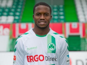 George Davies verlässt Fürth in Richtung Österreich. Foto: Daniel Karmann George Davies verlässt Fürth in Richtung Österreich. Foto: Daniel Karmann