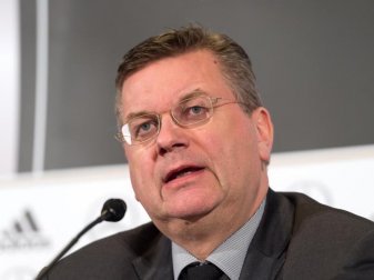 DFB-Präsident Reinhard Grindel hat «volles Vertrauen in die Staatsanwaltschaft». Foto: Guido Kirchner DFB-Präsident Reinhard Grindel hat «volles Vertrauen in die Staatsanwaltschaft». Foto: Guido Kirchner