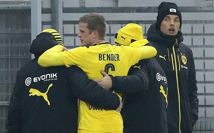 Bender verletzte sich im Testspiel gegen Paderborn