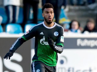 Eine Entscheidung ob Eric Maxim Choupo-Moting in der Bundesliga gegen Ingolstadt eingesetzt werden kann, steht noch aus. Foto: Thomas Eisenhuth Eine Entscheidung ob Eric Maxim Choupo-Moting in der Bundesliga gegen Ingolstadt eingesetzt werden kann, steht noch aus. Foto: Thomas Eisenhuth