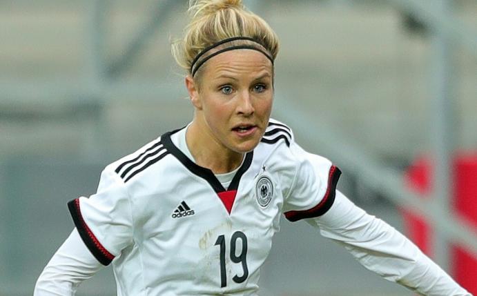 Nationalstürmerin Svenja Huth verlängert in Potsdam