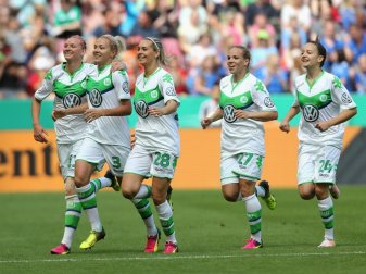 Die Wolfsburgerinnen beim DFB-Pokal-Triumph 2016 Die Wolfsburgerinnen beim DFB-Pokal-Triumph 2016