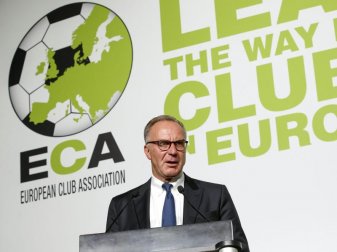 Karl-Heinz Rumennigge äußerte sich verärgert über die FIFA. Foto: Salvatore Di Nolfi Karl-Heinz Rumennigge äußerte sich verärgert über die FIFA. Foto: Salvatore Di Nolfi