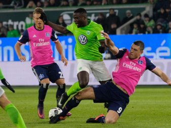 VfL-Neuzugang Paul-Georges Ntep (M) überzeugte im Spiel gegen den HSV mit seiner Dynamik und starken Technik. Foto: Peter Steffen VfL-Neuzugang Paul-Georges Ntep (M) überzeugte im Spiel gegen den HSV mit seiner Dynamik und starken Technik. Foto: Peter Steffen