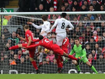 «Hart zu akzeptieren», aber dennoch Realität: Jürgen Klopp und sein FC Liverpool kassierten gegen den Abstiegskandidaten Swansea City eine bittere Heimniederlage. Foto: Peter Byrne «Hart zu akzeptieren», aber dennoch Realität: Jürgen Klopp und sein FC Liverpool kassierten gegen den Abstiegskandidaten Swansea City eine bittere Heimniederlage. Foto: Peter Byrne