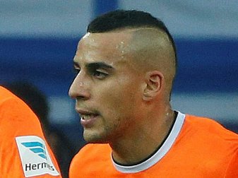 Änis Ben-Hatira wehrt sich gegen Kritik Änis Ben-Hatira wehrt sich gegen Kritik