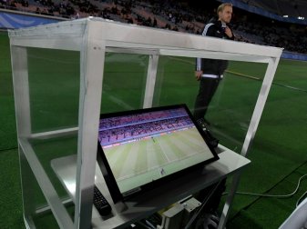 Videobeweis: Bundesliga-Schiedsrichter schon sehr weit Videobeweis: Bundesliga-Schiedsrichter schon sehr weit