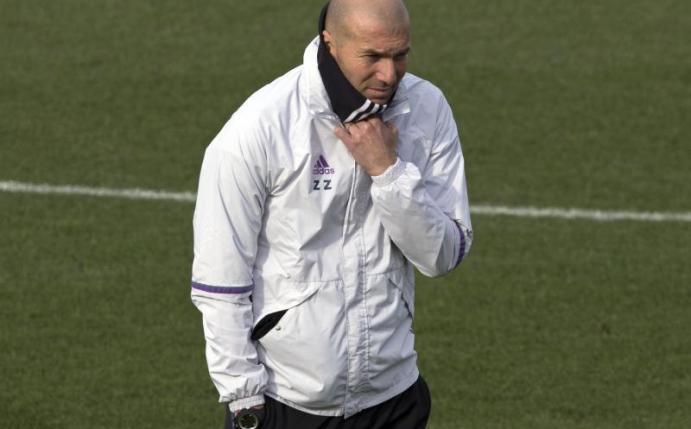 Für Real Madrids Trainer Zinedine Zidane sind die Ausfälle gleich einiger Leistungsträger ein ernstes Problem. Foto: Paul White
