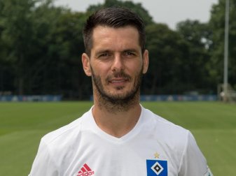 Der HSV hatte Emir Spahic freigestellt. Foto: Axel Heimken Der HSV hatte Emir Spahic freigestellt. Foto: Axel Heimken