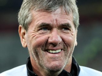 Trainer Friedhelm Funkel will mit Düsseldorf aufsteigen. Foto: Maja Hitij Trainer Friedhelm Funkel will mit Düsseldorf aufsteigen. Foto: Maja Hitij