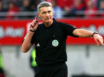 Fröhlich als aktiver Schiedsrichter im Jahr 2005