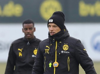 Trainer Thomas Tuchel und Neuzugang Alexander Isak (l.)