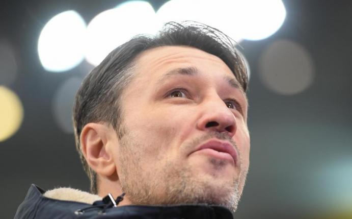 Frankfurts Trainer Niko Kovac muss für das Spiel beim FC Schalke einen Personalengpass überbrücken. Foto: Arne Dedert