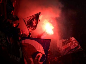 Fehlverhalten der Fans: 20.000 Euro Strafe für Schalke