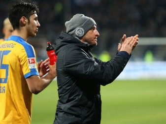 Das Team von Torsten Lieberknecht rettet ein 1:1 Das Team von Torsten Lieberknecht rettet ein 1:1
