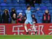 ManCitys Leroy Sané (l) traf gegen Crystal Palace zum zwischenzeitlichen 2:0. Foto: Daniel Hambury