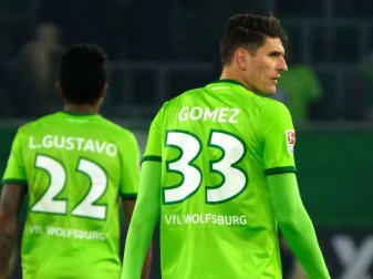 Mario Gomez markierte das einzige Wolfsburger Tor gegen Augsburg. Foto: Peter Steffen Mario Gomez markierte das einzige Wolfsburger Tor gegen Augsburg. Foto: Peter Steffen