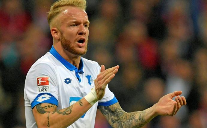 Kevin Vogt erlitt in Leipzig eine Schädelprellung