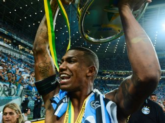 Wallace steht erstmals im Kader des HSV Wallace steht erstmals im Kader des HSV