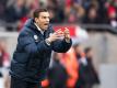 Wolfsburgs Trainer Valerien Ismael regt sich im Spiel gegen den 1. FC Köln auf. Foto: Marius Becker