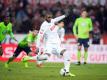 Kölns Anthony Modeste trifft per Strafstoß zum 1:0 gegen den Vfl Wolfsburg. Foto: Marius Becker