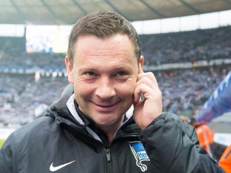 Berlins Cheftrainer Pal Dardai will für das Pokalspiel in Dortmund frische Kräfte einsetzen. Foto: Annegret Hilse Berlins Cheftrainer Pal Dardai will für das Pokalspiel in Dortmund frische Kräfte einsetzen. Foto: Annegret Hilse