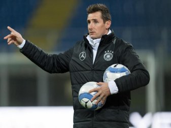 Miroslav Klose setzt sich das Zukunftsziel, als Chefcoach in der Bundesliga zu stehen. Foto: Guido Kirchner Miroslav Klose setzt sich das Zukunftsziel, als Chefcoach in der Bundesliga zu stehen. Foto: Guido Kirchner