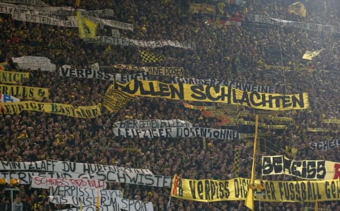 Zehn Verletzte: Erschreckende Bilanz rund um das Topspiel