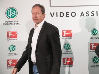 Hellmut Krug vermutet, dass die Schiedsrichter durch die Einführung des Videobeweises weniger Fehler machen werden. Foto: Frank Rumpenhorst Hellmut Krug vermutet, dass die Schiedsrichter durch die Einführung des Videobeweises weniger Fehler machen werden. Foto: Frank Rumpenhorst