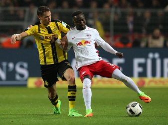 Naby Keita (r): «Aber ich bin ja auch noch sehr jung, von daher ist meine Entwicklung noch nicht abgeschlossen: Das ist erst der Anfang.» Foto: Friso Gensch Naby Keita (r): «Aber ich bin ja auch noch sehr jung, von daher ist meine Entwicklung noch nicht abgeschlossen: Das ist erst der Anfang.» Foto: Friso Gensch