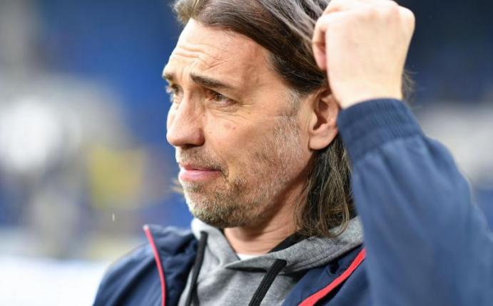 Der Mainzer Coach Martin Schmidt hofft auf einen Sieg gegen den FC Augsburg. Foto: Uwe Anspach