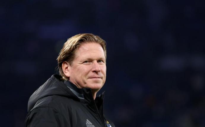 HSV-Trainer Markus Gisdol will ein selbstbewusstes Team in Leipzig sehen. Foto: Christian Charisius