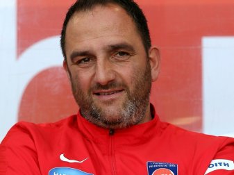 Erfolg für Heidenheim und Trainer Frank Schmidt Erfolg für Heidenheim und Trainer Frank Schmidt