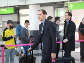 Thomas Tuchel kurz vor dem Abflug nach Lissabon. Foto: Bernd Thissen Thomas Tuchel kurz vor dem Abflug nach Lissabon. Foto: Bernd Thissen